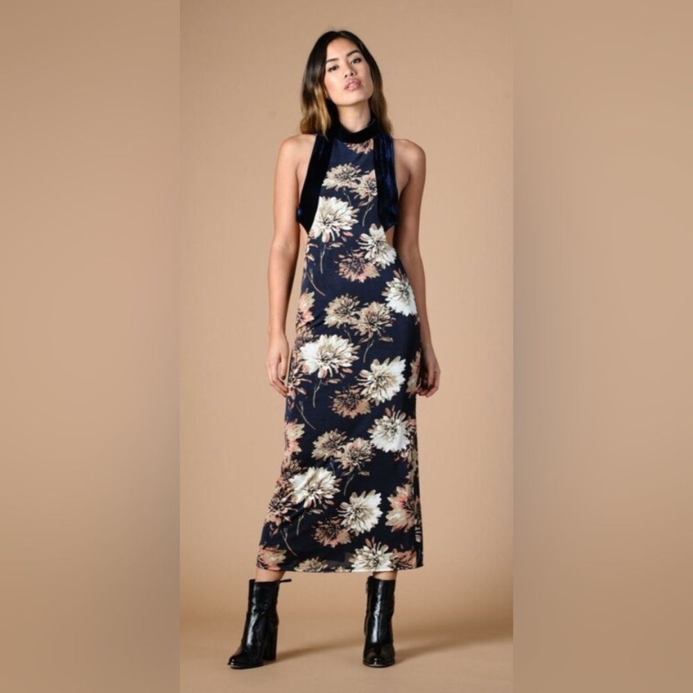 Lucca Couture Night Tulip Velvet Midi Dress